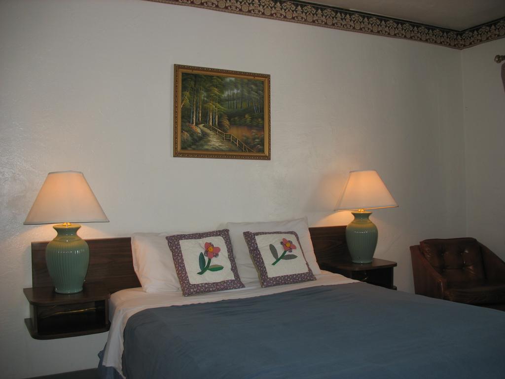 Travel Inn Roseburg Exterior foto