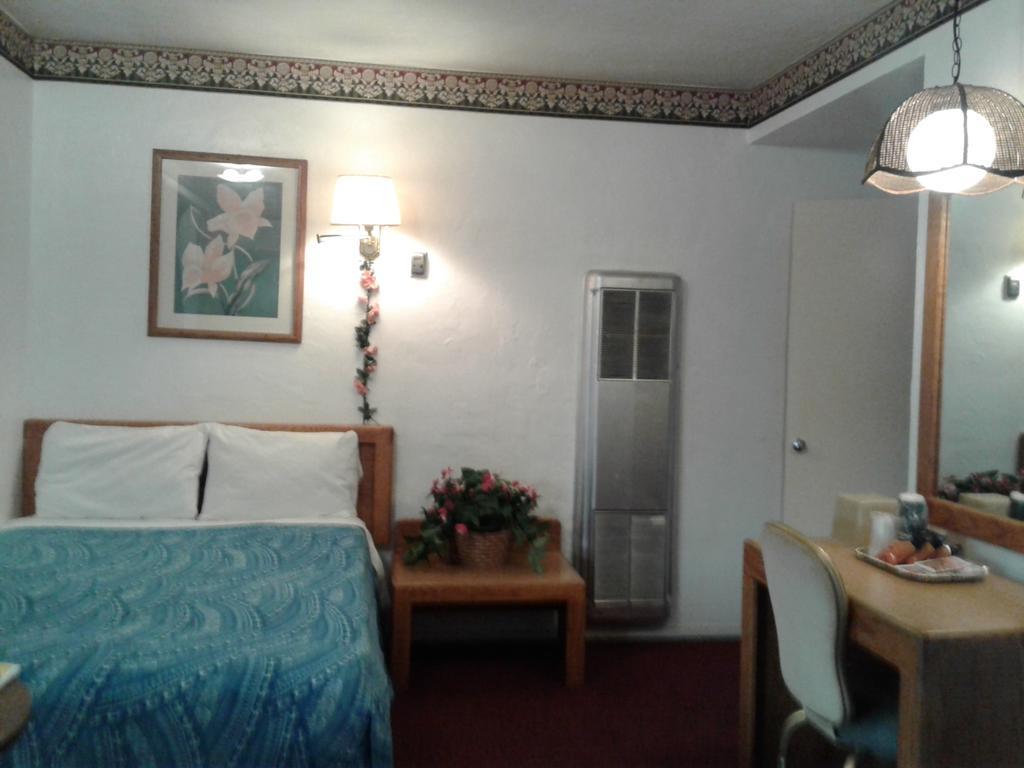 Travel Inn Roseburg Exterior foto