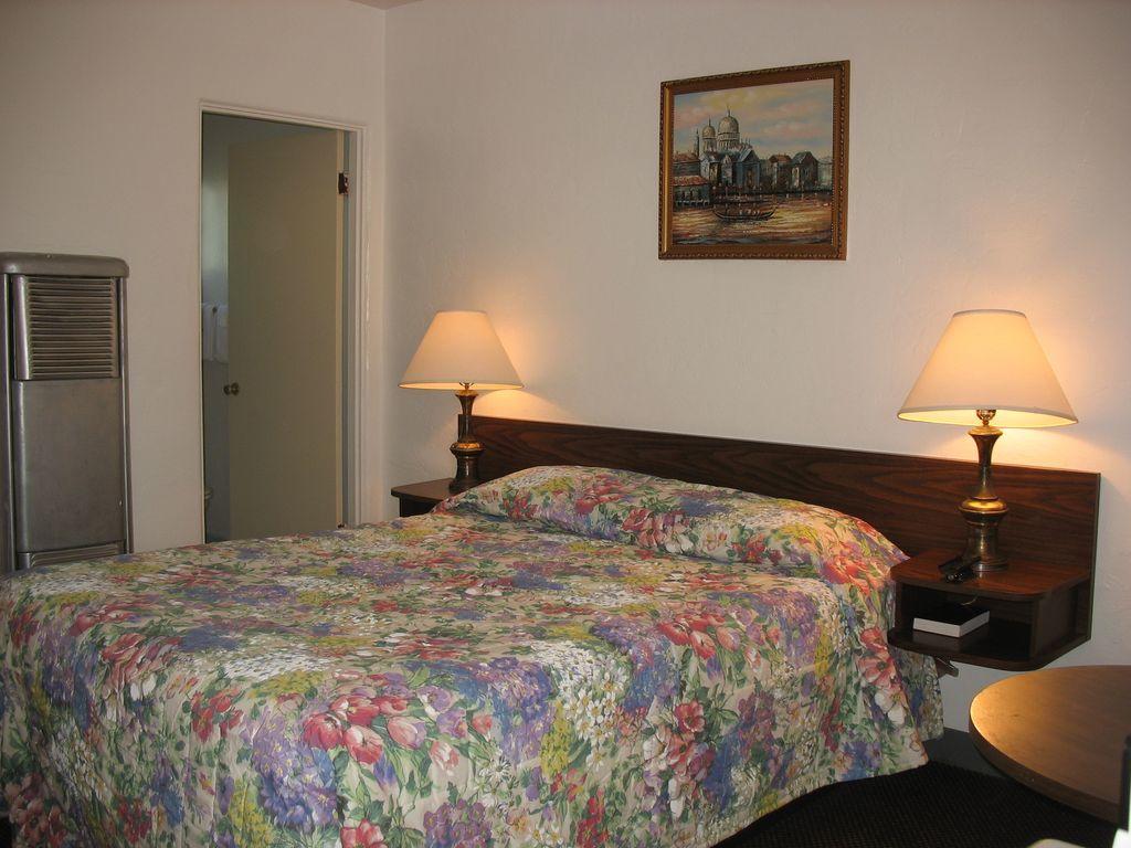 Travel Inn Roseburg Exterior foto