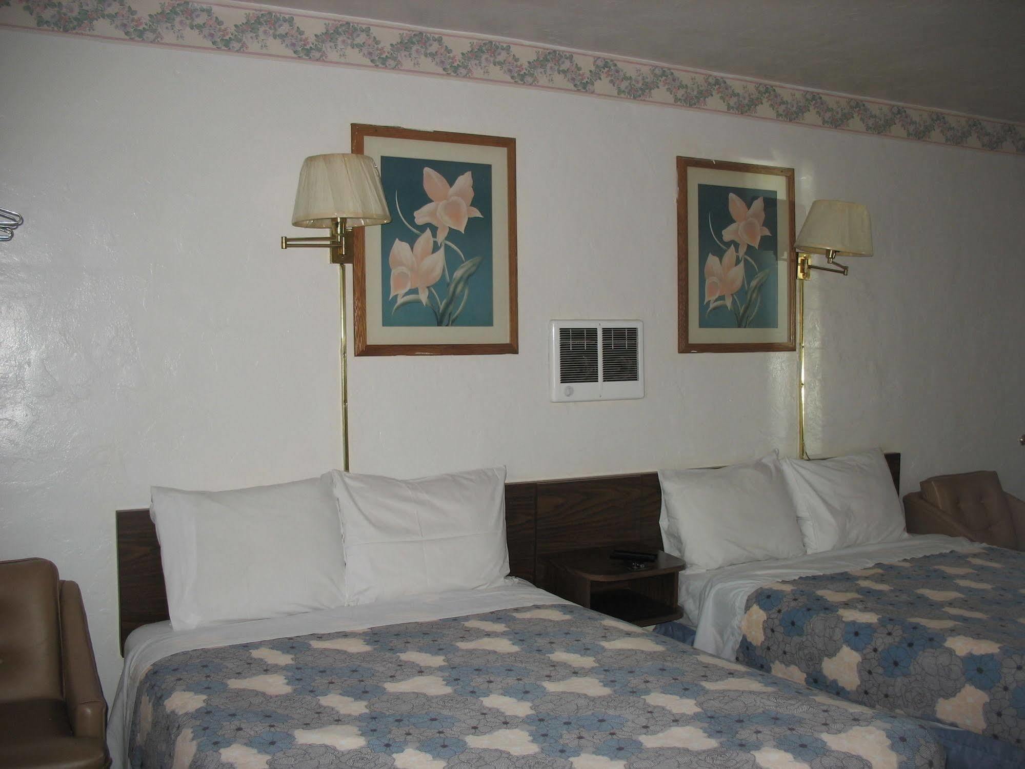 Travel Inn Roseburg Exterior foto