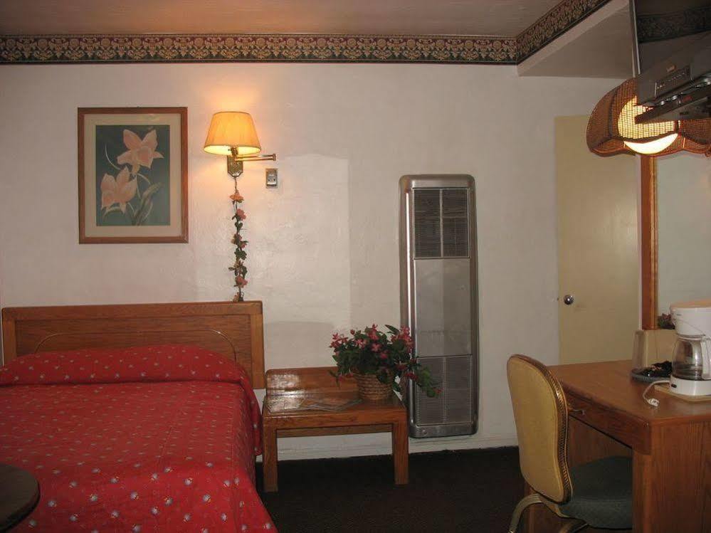 Travel Inn Roseburg Exterior foto